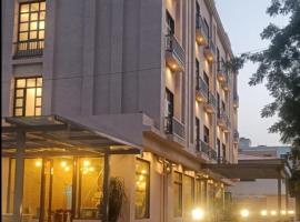 SAI CELEBRATIONS INN SHIRDI，位于舍地的酒店