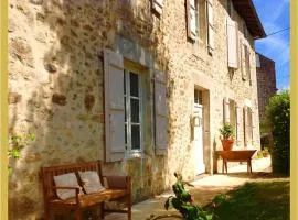 Cardabelle Holiday Home with private garden
