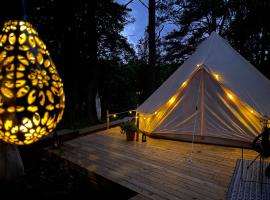 tent delhi a b&b in a luxury glamping style，位于玛丽费莱德的豪华酒店