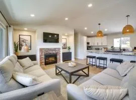 Pet-Friendly Monterey Home 2 Mi to Beach