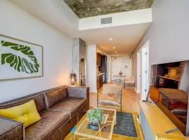 Highrise 1BR Luxe Suite near DT and Vibrant Rainey St
