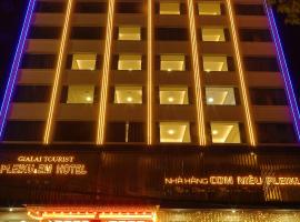 Pleiku & Em Hotel by Gia Lai Tourist，位于波来古市的酒店