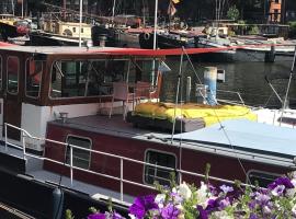 Spacious homely house boat，位于阿姆斯特丹的酒店