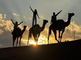 Oman desert private camp，位于Shāhiq的低价酒店