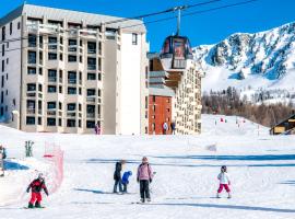 SOWELL HOTELS Le Pas du Loup，位于伊索拉2000的酒店