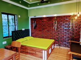 Luxury stay at Pravuprasad Homestay near Bhubaneswar Airport and Railway Station，位于布巴内什瓦尔的酒店