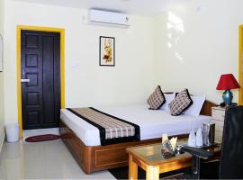 Hotel Pine Yard，位于Tezpur的酒店