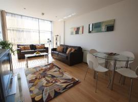 Stay Deansgate Apartments for 14 nights plus，位于曼彻斯特Castlefield Bowl音乐场地附近的酒店