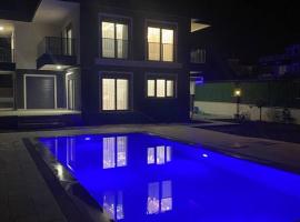 ŞAHNAZ VİLLA Suits，位于贝莱克的酒店