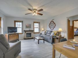 Glendive Getaway with Yellowstone River Access!，位于格伦代夫的酒店