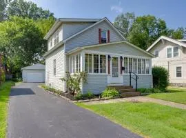 Welcoming Willoughby Home: 1 Mi to Historic Dtwn