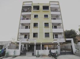 Super Hotel O Club Metro，位于Dhantoli的酒店