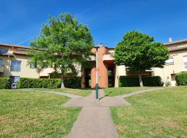 T2 55m² tout confort avec jardin. Cuisine et équipements neufs. Wifi TV parking，位于巴尔马的酒店