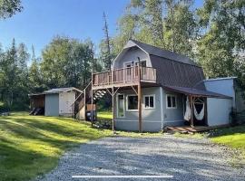 Palmers Cozy Cottage mountainside getaway，位于Sutton的酒店