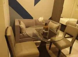 Cozy Serviced Suite in Currency Ortigas by MRM