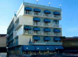 Hotel Paradiso，位于西尼加利亚的酒店
