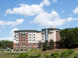 波士顿沃尔瑟姆万怡酒店，位于沃尔瑟姆的酒店