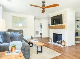 Open and Comfy home near Downtown-Folly Beach