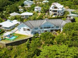 Luxurious 2-Bed Villa in Bel Ombre Mahe Seychelles，位于博瓦隆的度假屋