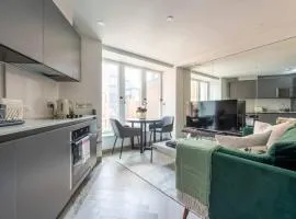 Chic Central Reading 1BR Apt CHRL F2