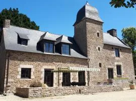 Petit Manoir Proche Dinan - Chambre d'hôtes
