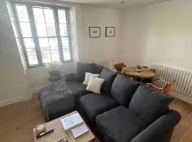 Abergavenny Center 2-Bed Flat