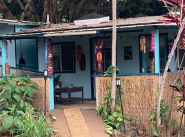 Manta Soul Tiki Cottage，位于Kealakekua的酒店
