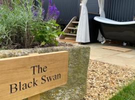 The Black Swan Shepherd Hut，位于Ketton的公寓