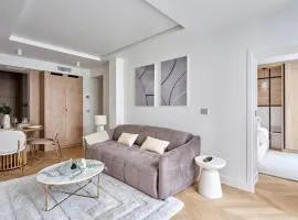 Apartment Centre de Paris by Studio prestige