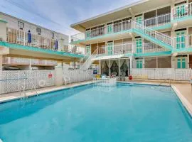 Wildwood Condo with Community Pool Walk to Beach!