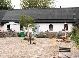 Sköllengården，位于锡姆里斯港的酒店