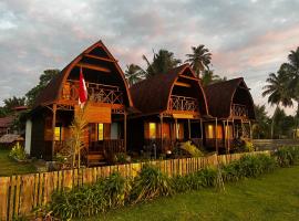 Momos Surf Shack