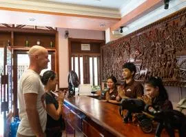 Nawin Palace Guesthouse，位于金边的度假短租房