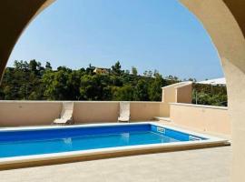 Villa Blue Paradise - B&B con piscina non lontano da Cagliari，位于卡利亚里的住宿加早餐旅馆