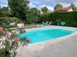 Villa poétique proche de Lyon，位于Saint-Marcel-en-Dombes的酒店