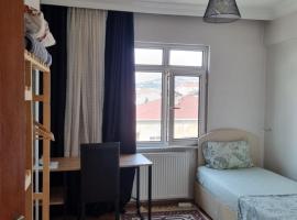 Single Room, одноместная комната в доме, chambre d'une personne, Habitación individual，位于伊斯坦布尔Tuzla Shipyard附近的酒店