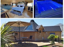 Cottage climatisé avec baignoire SPA 2 personnes，位于阿夫朗什的酒店
