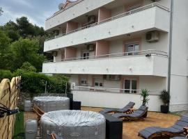 APARTMANI SABB，位于耶泽拉的酒店