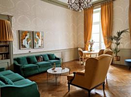 Le 1825, une suite luxueuse au coeur de la ville，位于南特Arts Museum of Nantes附近的酒店