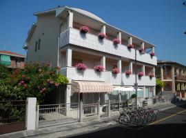 伊利亚尼酒店，位于格拉多的酒店