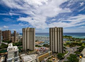 Ocean Views from balcony Walk to Beach and Mall 3024，位于檀香山的酒店