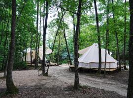 Glamping Azumino BASE ポレキャン，位于Aoki-gemi的豪华帐篷