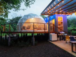 Bitzu Dome-Bijagua Riverside Glamping，位于比加瓜的酒店