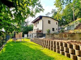 Bohemian Paradise near Prague with Wellness，位于Řehenice的度假屋