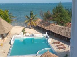 Oluwa Seun Beach Cottages, Mtwapa，位于蒙巴萨的酒店