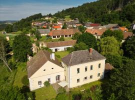 Landhaus im Waldviertel，位于茨韦特尔的酒店