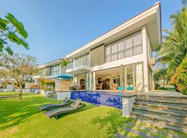 Tran Beach Front Luxury Villa，位于岘港的乡村别墅