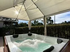 Guatape Retreat w/ Jacuzzi Central Location