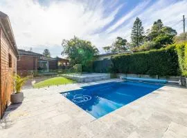 70 Pacific Avenue - Saltwater Pool, Air Con and Wi-Fi