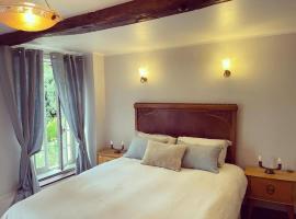 EVERGREEN GuestHouse，位于弗农的酒店